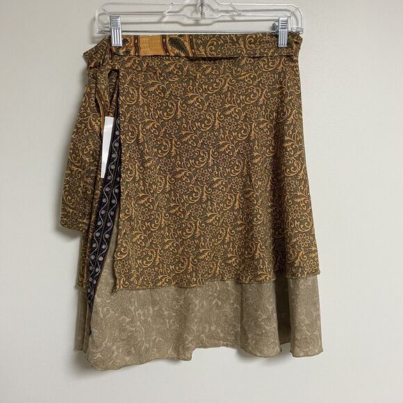Darn Good Yarn Sari‎ Silk Wrap Skirt Size Regular Mini Reversible Boho NWT - Picture 4 of 6